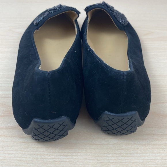 Talbots Black Suede Flats with Beaded Bow Size 6 - Picture 3 of 8